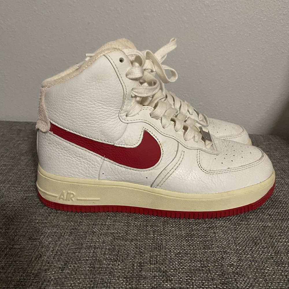Womens Nike Air Force 1 High Retro Sculpt Summit White Red DC3590 100 Size 7.5